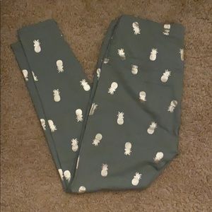 Beyond Yoga Pineapple Leggings 🍍
